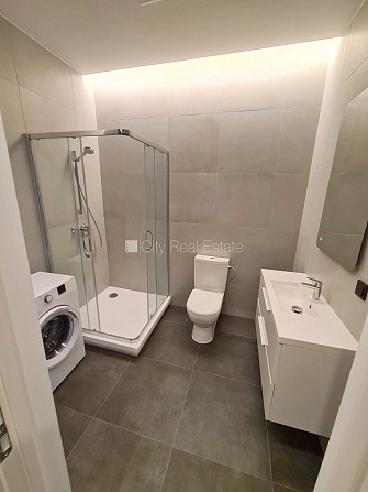 Fasādes māja, renovēta māja, slēgts pagalms, ieeja no ielas un pagalma, ir lifts, kāpņu Rīga - foto 11