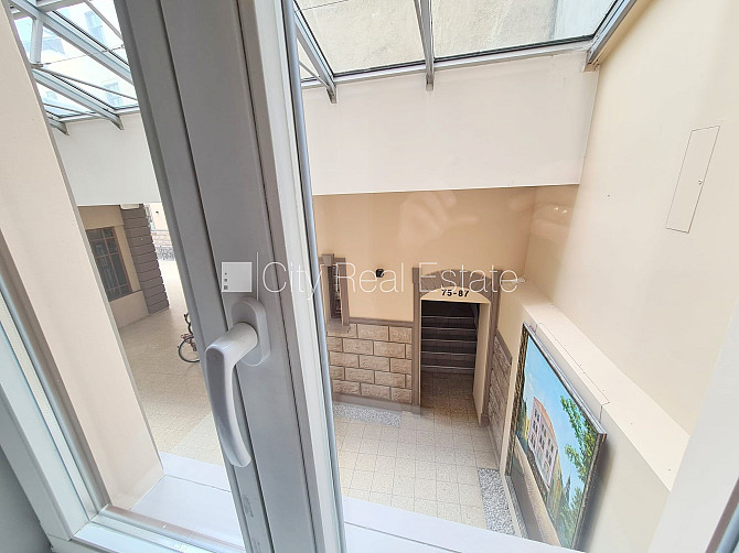 Fasādes māja, renovēta māja, slēgts pagalms, ieeja no ielas un pagalma, ir lifts, kāpņu Rīga - foto 8