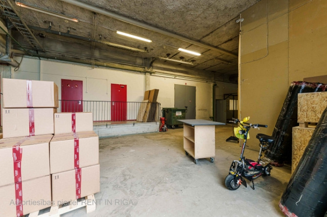 Heated production or warehouse premises on the 2nd floor.  The building was constructed in 1994 base Рига - изображение 8