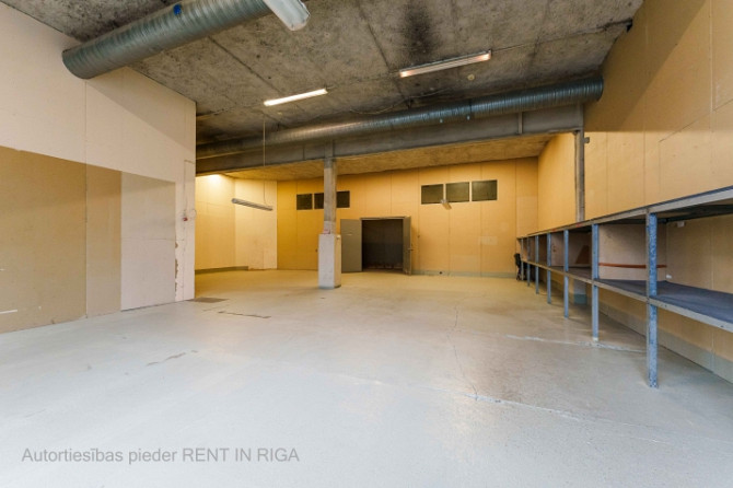 Heated production or warehouse premises on the 2nd floor.  The building was constructed in 1994 base Рига - изображение 3