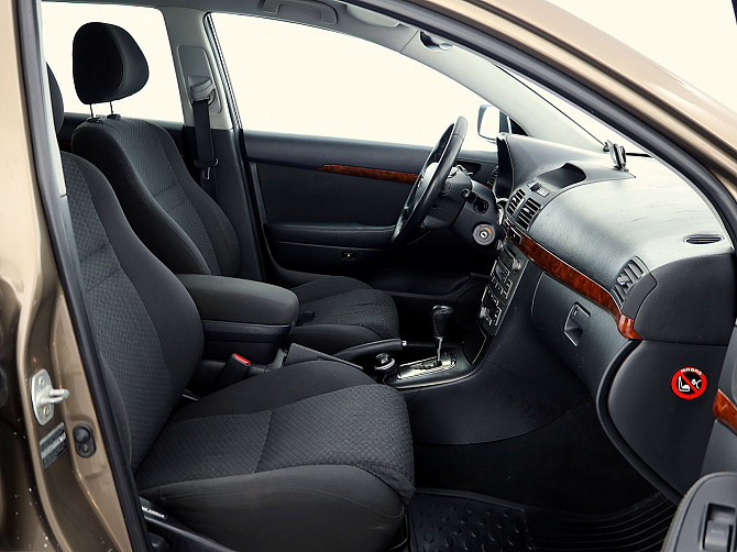 Toyota Avensis Linea Sol ATM 1.8 95kW Tallina - foto 6