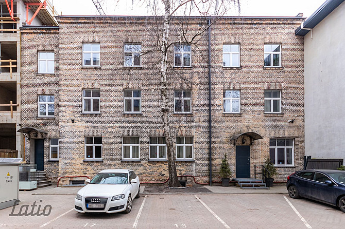 Pārdod mēbelētu divistabu dzīvokli 2017.gadā renovētā mūra namā, kas būvēts funkcionālisma stilā 193 Рига - изображение 2