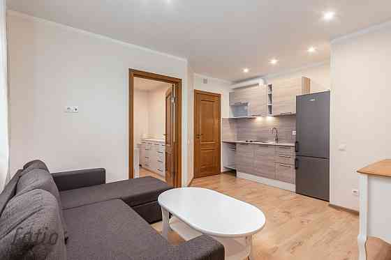 Pārdod divistabu dzīvokli jaunajā projektā (2021.g.) pie parka. Ēkai B energoefektivitātes klase, dz Rīga