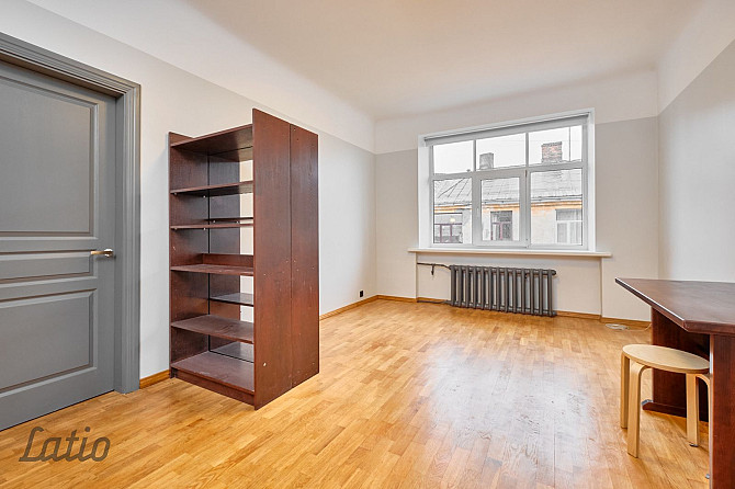 Saulains 3 istabu dzīvoklis, 62 kv. m, 6/6 st., kārtīga pirmskara māja pagalmā, remontēta Rīga - foto 5