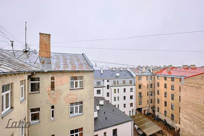 Saulains 3 istabu dzīvoklis, 62 kv. m, 6/6 st., kārtīga pirmskara māja pagalmā, remontēta Rīga - foto 4