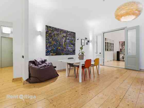 Продаётся стильная 5-комнатная семейная квартира в скандинавском Рига