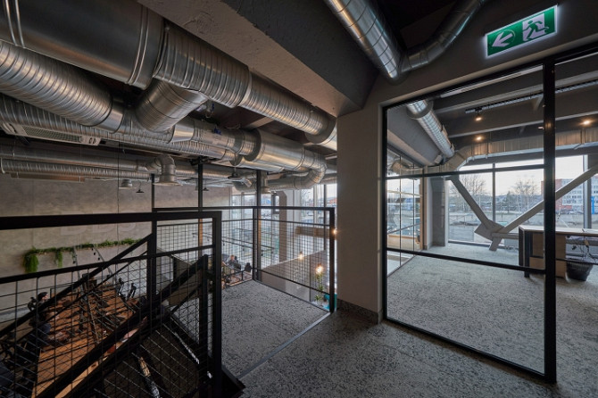 Moderns, pilnībā mēbelēts un labiekārtots birojs ar atsevišķu fasādes ieeju.  Telpas Rīga - foto 2