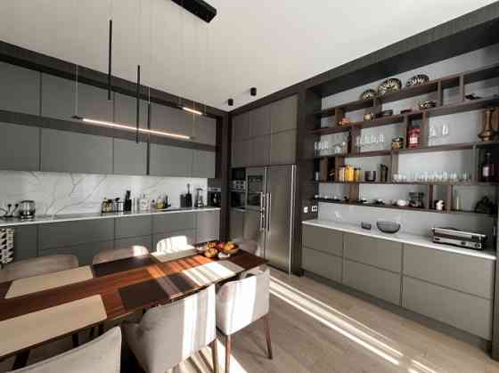 Pārdod 2 stāvīgu penthausa tipa dzīvokli!  Ekskluzīvs dzīvoklis, kas atrodas ēkas 3. un 4. stāvā ar  Jūrmala