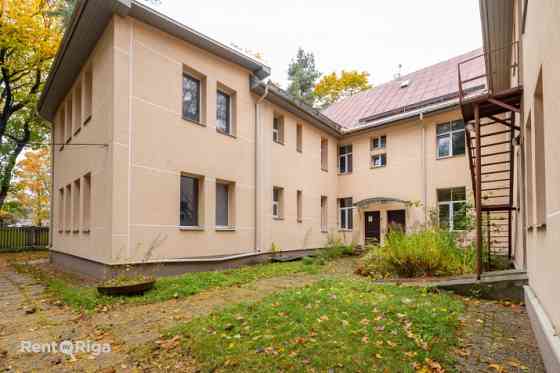 Предлагается к покупке недвижимость на улице Капселю.  Объект состоит из Rīga