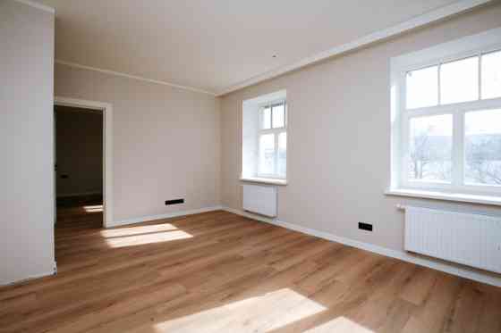 Современная квартира в отреставрированном доме в Агенскалнсе!  В предложении Рига