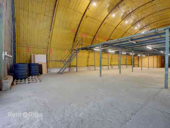 Просторный двухэтажный ангар рядом с SENUKAI  Характеристики помещения: + Общая Рига