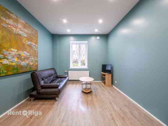 Сдаётся 2-комнатная квартира в центре Риги!  Парковочное место во дворе с Rīga