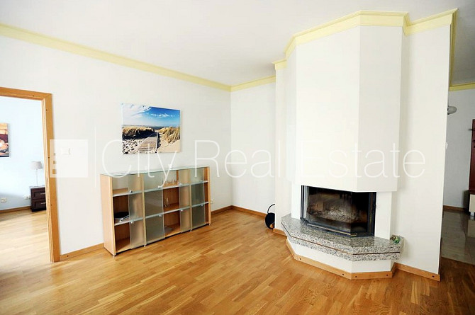 Фасадный дом, вход с улицы, лифт, лестничная клетка после капитального ремонта, Рига - изображение 20