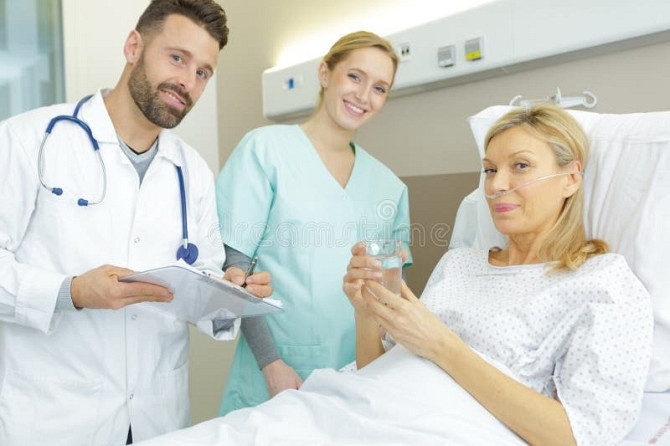 Sveiki ! Esmu plaša profila medicīnas māsa, augstākā izglītība, 20 g. stāžs. Izbraucu pie... Rīga - foto 1