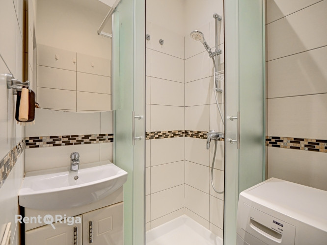 Сдаётся двухкомнатная квартира в центре города, на 3-м этаже благоустроенного Рига - изображение 7