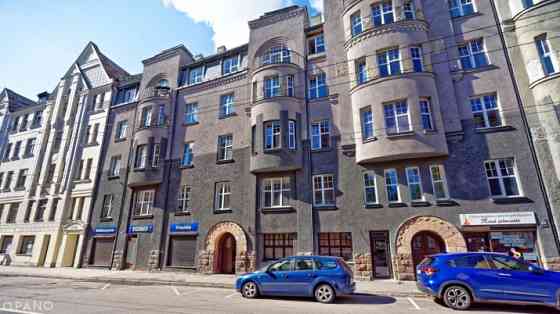 Для аренды предлагается тихая, светлая и очень уютная квартира в Рига