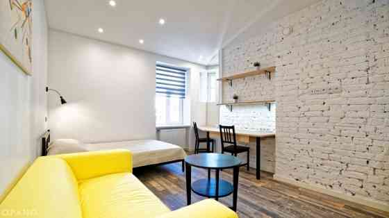 Для аренды предлагается тихая, светлая и очень уютная квартира в Рига