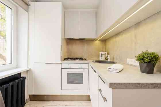 Сдается полностью оборудованная квартира в Ильгюциемсе. Квартира светлая, с Рига