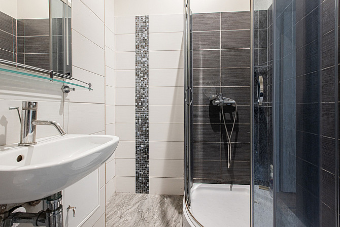 Pārdod īpašnieks plašu 2-istabu dzīvokli ar noliktavu Ādažos, ciematā “Podnieki”, Ūbeļu ielā 16., ... Ādaži - foto 11