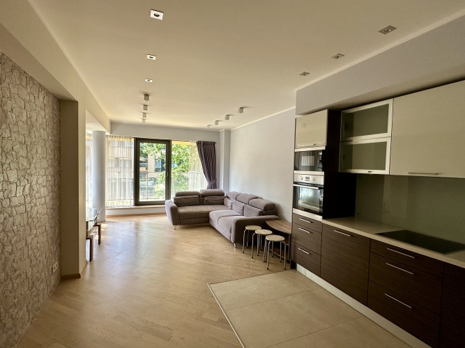 Продается элегантная 2-комнатная квартира с просторной террасой у моря, в Саулкрасты - изображение 5