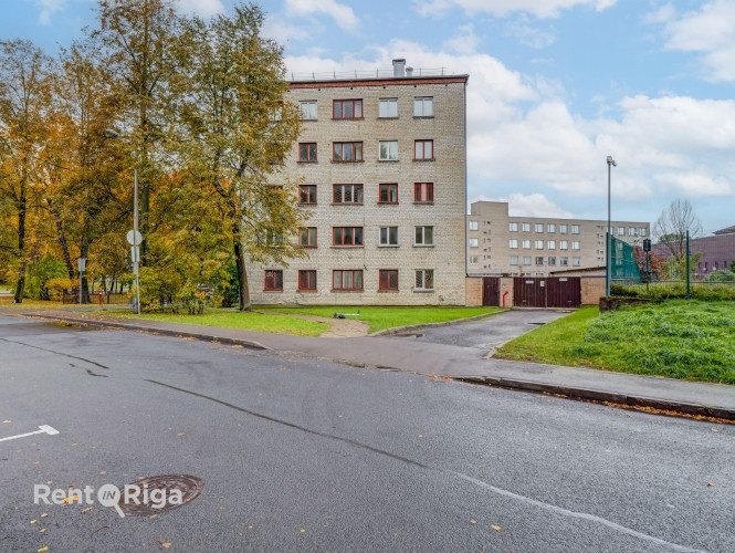 Комплекс школы по адресу ул. Лачплеша 106 предлагается к покупке.  Состав Рига - изображение 1