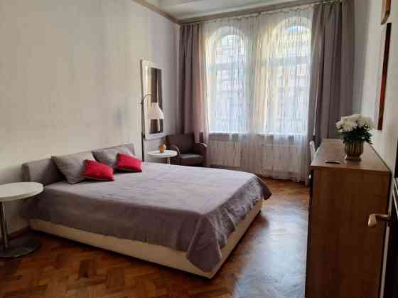 Сдаётся в долгосрочную аренду просторная двухкомнатная квартира с Рига