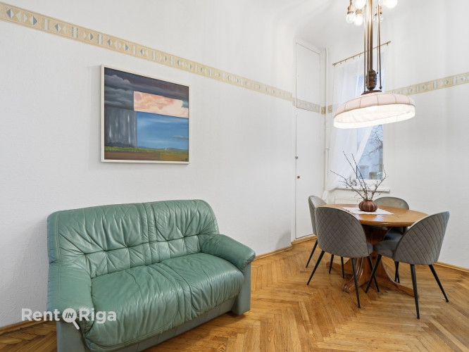 Ilgtermiņa īrei tiek piedāvāts plašs 2 istabu dzīvoklis ar izolētām istabām ar atsevišķu Rīga - foto 10