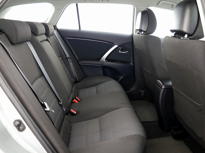 Toyota Avensis Linea Sol Facelift 2.2 D-4D 110kW Таллин - изображение 7