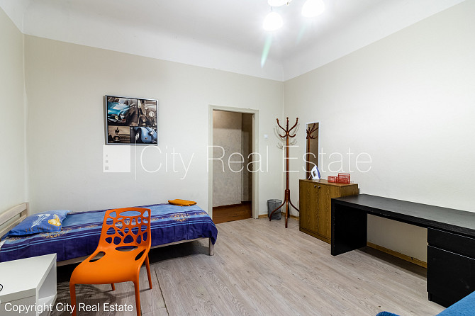 Renovēta māja, logi vērsti uz pagalma pusi, guļamistabu skaits 4 gab., istabas izolētas 3 Rīga - foto 15