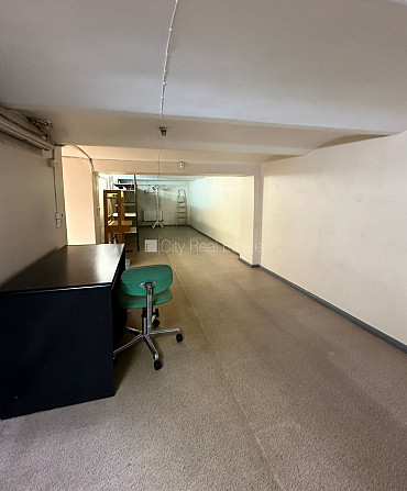 Renovēta māja, logi vērsti uz pagalma pusi, guļamistabu skaits 4 gab., istabas izolētas 3 Rīga - foto 7