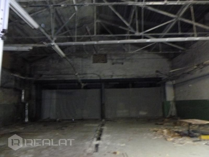 1. stāvs, atsevišķa ieeja, kā arī paceļamie vārti preču piegādei, lieli skatlogi, kvalitatīvi izremo Рига - изображение 20