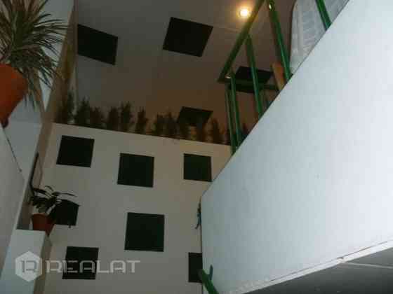 Izīrē tirzniecības zāli, aktu zāli kura priekš jaunā īrnieka tiks atremontēta. 2014.gada pavasarī mā Rīga