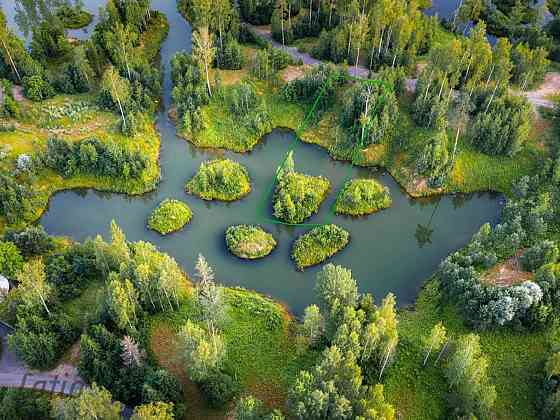 Pārdošanā pieejams skaists, neapbūvēts zemes gabals Amatciema jaunajā daļā, kuru īpaši izceļ privāta Cēsis un Cēsu novads