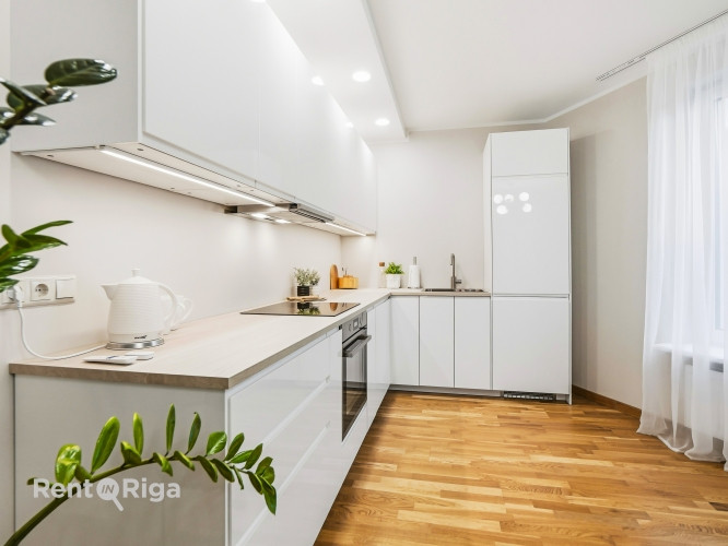 Новая трёхкомнатная квартира с окнами на юго-восток. Полностью оборудованная Рига - изображение 4