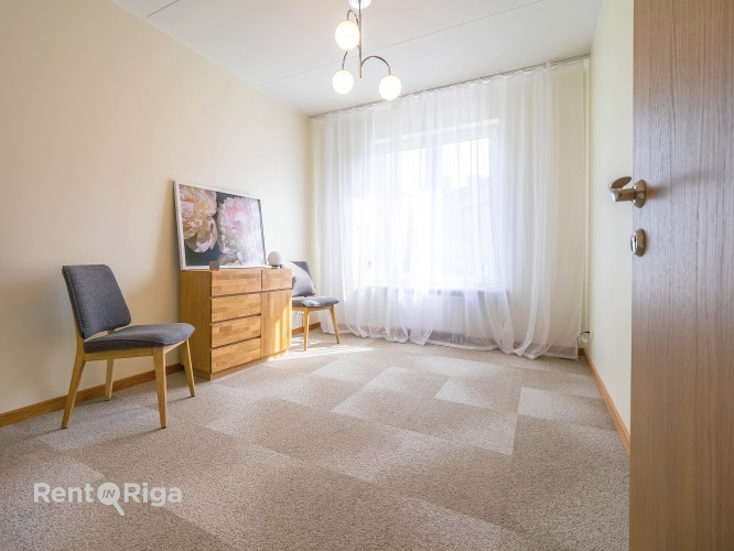 Новая трёхкомнатная квартира с окнами на юго-восток. Полностью оборудованная Рига - изображение 9