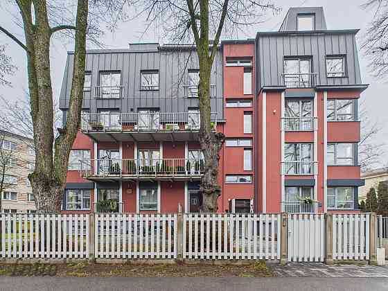 Izīrējas gaišs, moderni iekārtots 3istabu dzīvoklis renovētā ēkā Ernestīnes ielā, pašā Āgenskalna si Рига