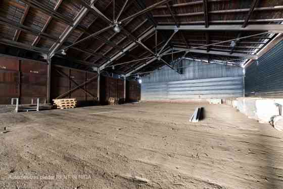 Warehouse No. 20 in the industrial area at 24 Braslas Street.  A metal hangar with one large space m Рига