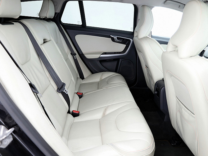 Volvo V60 Ocean Race Facelift 2.0 D4 88kW Tallina - foto 7