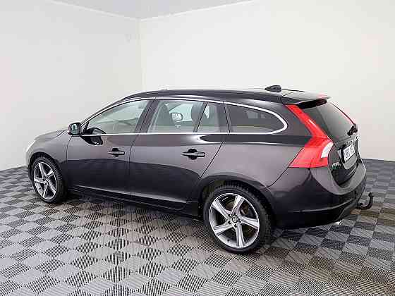 Volvo V60 Momentum AWD 4x4 ATM 2.4 D5 151kW Tallina