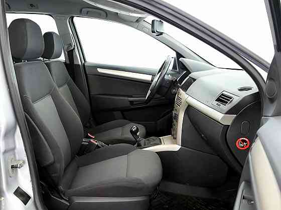 Opel Astra Elegance 1.9 CDTi 74kW Tallina