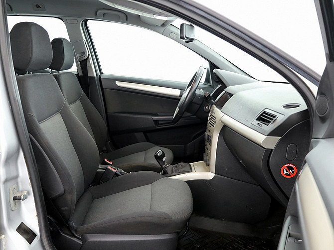 Opel Astra Elegance 1.9 CDTi 74kW Tallina - foto 6