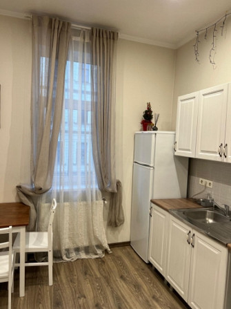 Izīrē mājīgu dzīvokli centrā.  Plaša viesistaba apvienota ar virtuvi, kur varēsiet Rīga - foto 3