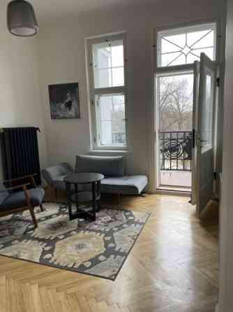 Сдается 2-комнатная квартира c балконом в престижном "Доме Библиотеки". Здание Rīga