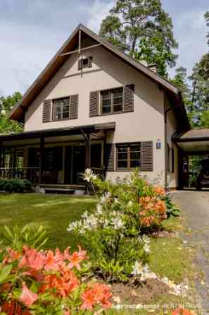 For rent a 2-storey house in Jurmala with a well-kept area and a garden.  100 m to the swimming plac Юрмала