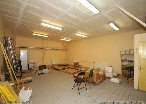 Iznomā apkurināmu noliktavu Krasta masīva rajonā.   Foto informatīvs, piedāvājam blakus telpas šajā  Рига