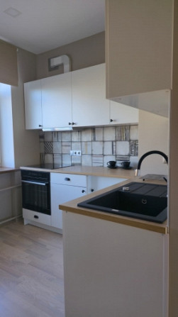 Īrei tiek piedāvāts mājīgs dzīvoklis tuvajā Pārdaugavā, Valguma ielā. Īpašums atrodas Rīga - foto 6