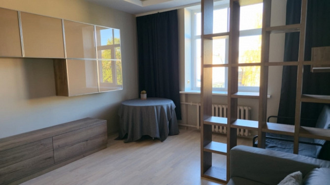 Īrei tiek piedāvāts mājīgs dzīvoklis tuvajā Pārdaugavā, Valguma ielā. Īpašums atrodas Rīga - foto 1