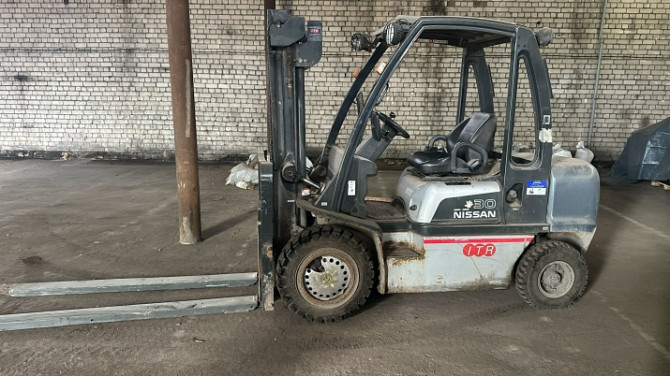 Metal hangar with columns.  Level concrete floor. Inside the hangar there is a 37 sq.m brick buildin Рижский район - изображение 6
