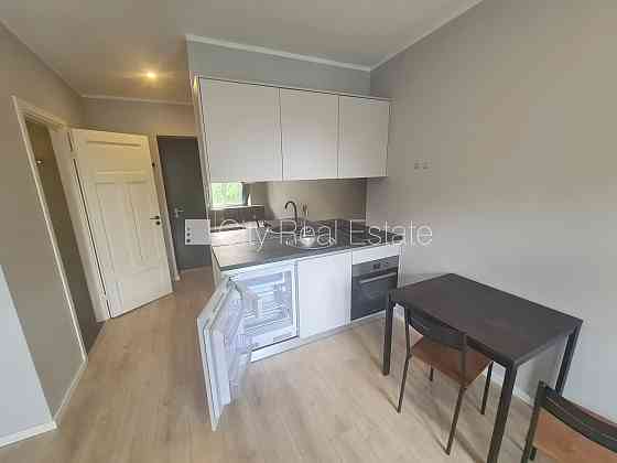 Фасадный дом, реновированный дом, закрытый двор, вход с улицы и со двора, Rīga