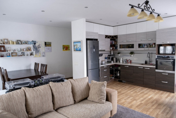 Продаётся 3-комнатная квартира в новом проекте Purvciema Projekts  Уютная, тёплая и Рига - изображение 1